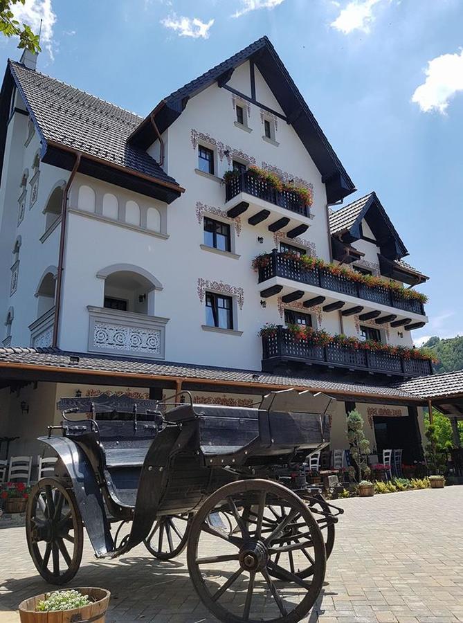 Conacu' Boierului Hotel Ponoarele  Exterior foto